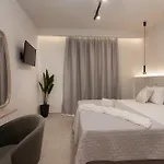 Nikos & Maria Studios II